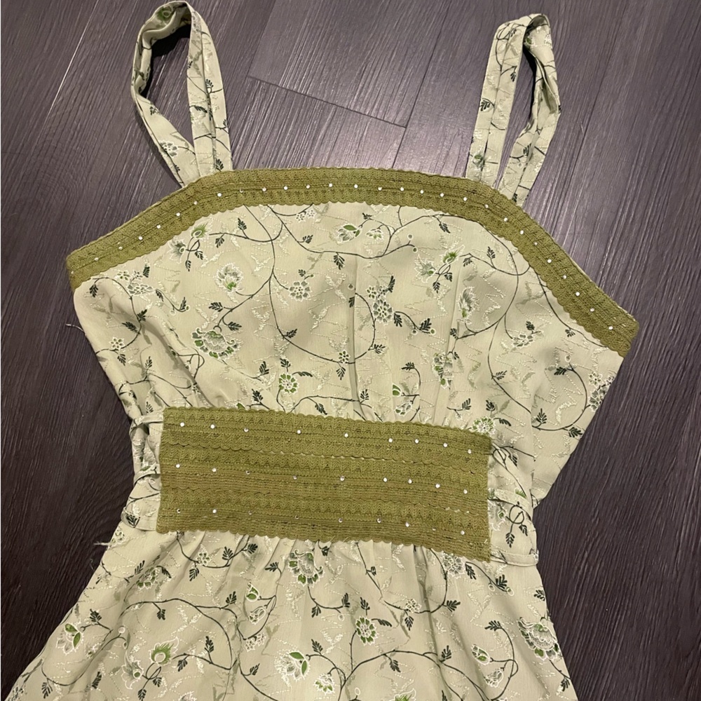 Vintage Olive and Cream Floral Midi Dress